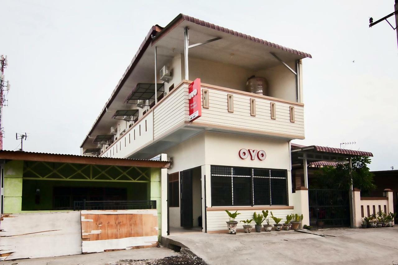 Oyo 885 Tangkul Residence Medan Exteriér fotografie
