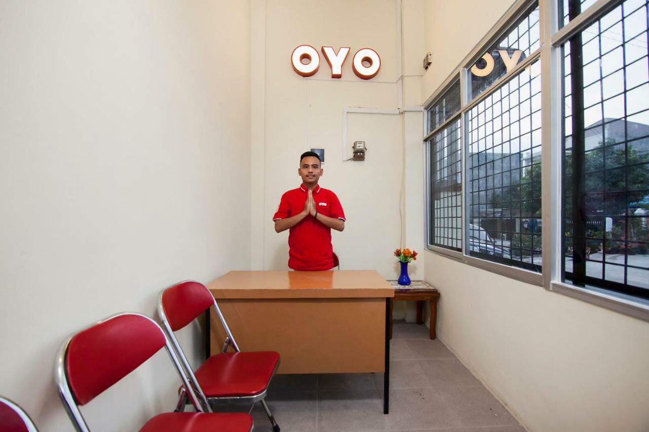 Oyo 885 Tangkul Residence Medan Exteriér fotografie